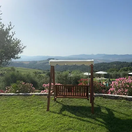 Relais Poggio Del Melograno * Монтекатини-Валь-ди-Чечина