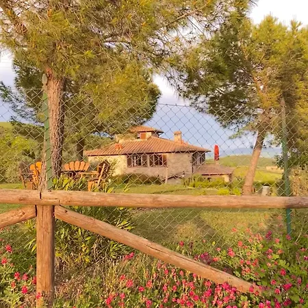 Relais Poggio Del Melograno * Монтекатини-Валь-ди-Чечина
