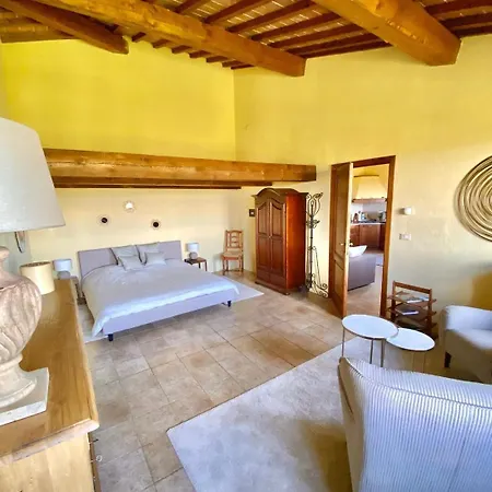 Relais Poggio Del Melograno Монтекатини-Валь-ди-Чечина
