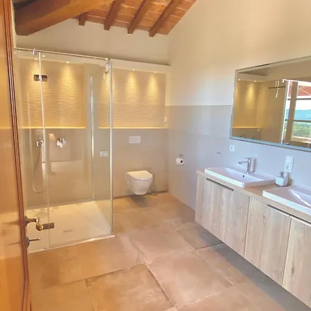 Relais Poggio Del Melograno *